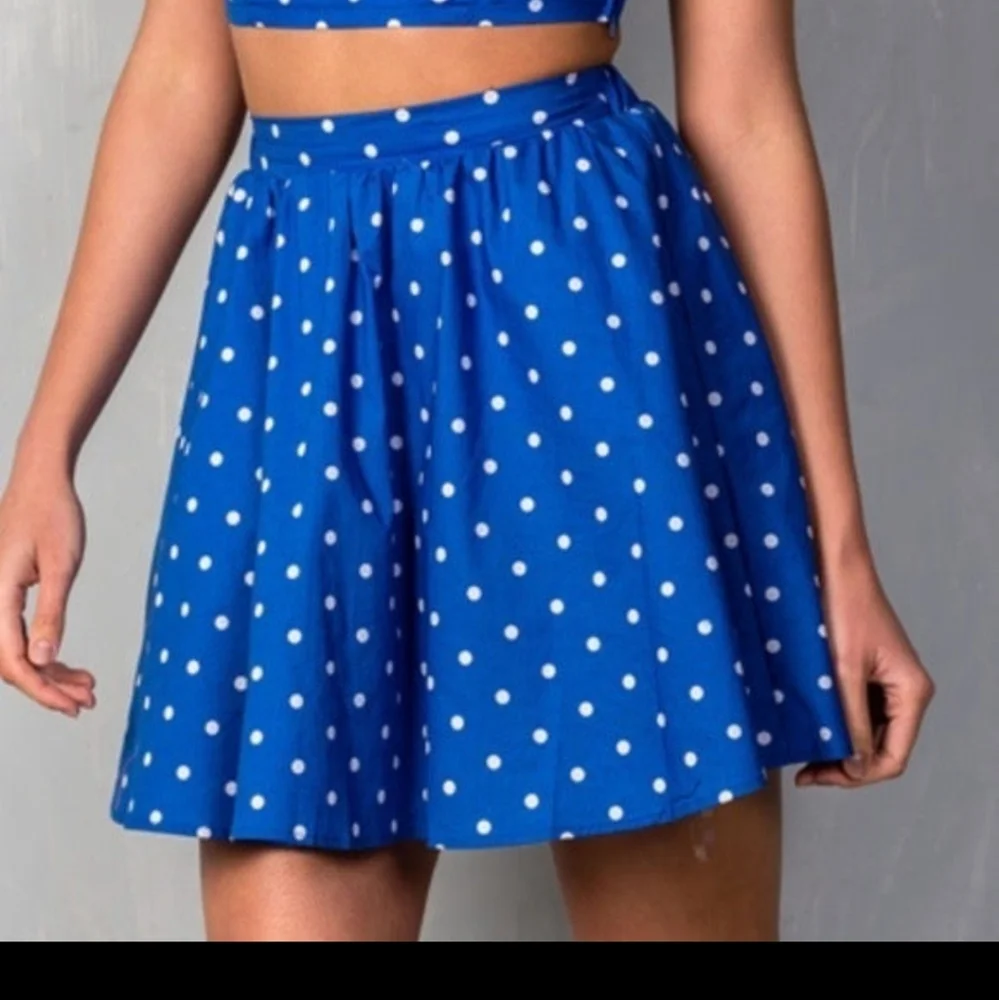 Bailey blue polka dot crop top and skirt - Picture 5 of 9